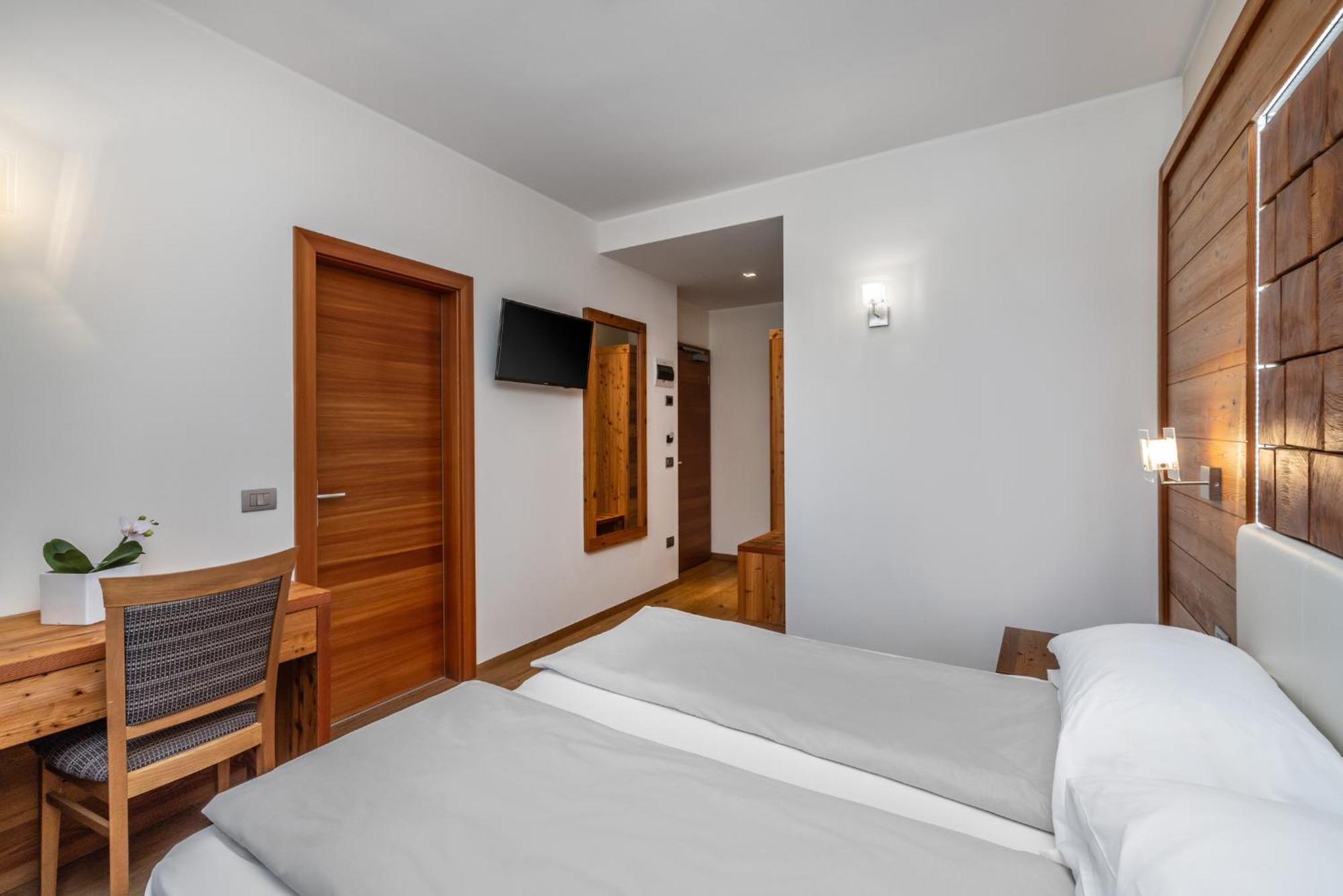 Albergo Tuenno Zewnętrze zdjęcie