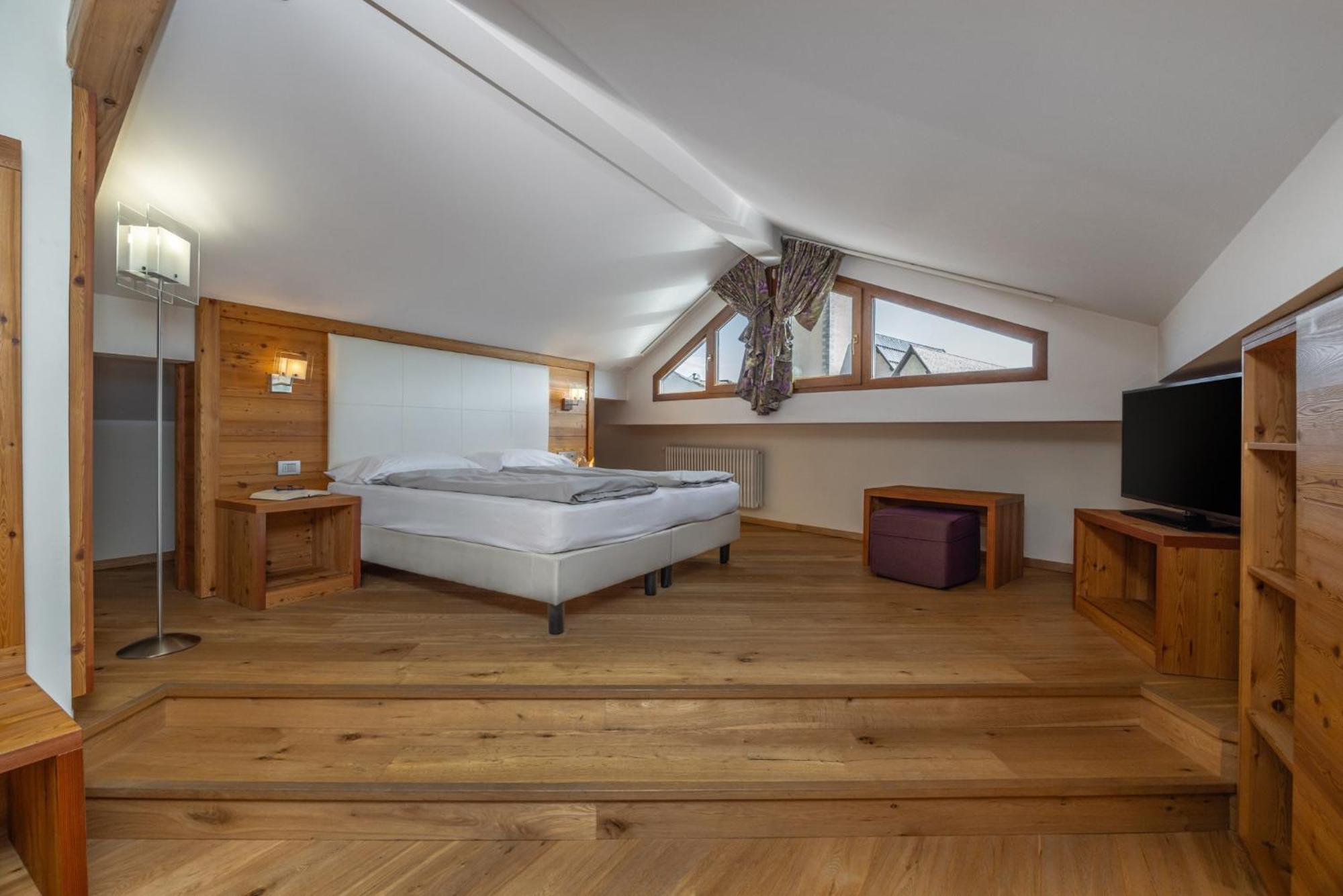 Albergo Tuenno Zewnętrze zdjęcie